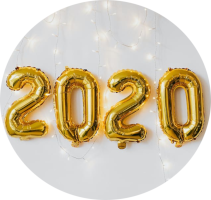 Jahreszahl "2020" aus Luftballons.